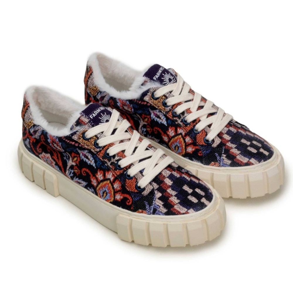 FARM RIO Blue Ainika Tapestry Flatform Sneaker NEW! Size 8 / 39 eu